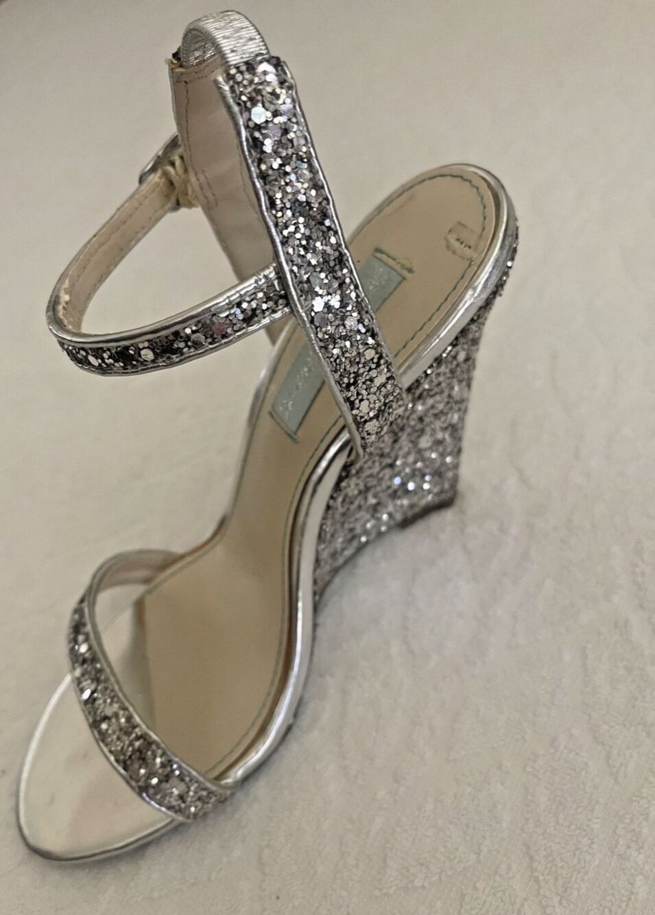 BETSEY JOHNSON Sz 6.5 Bridal & Evening "Blue" Collection Women's Metallic Silver